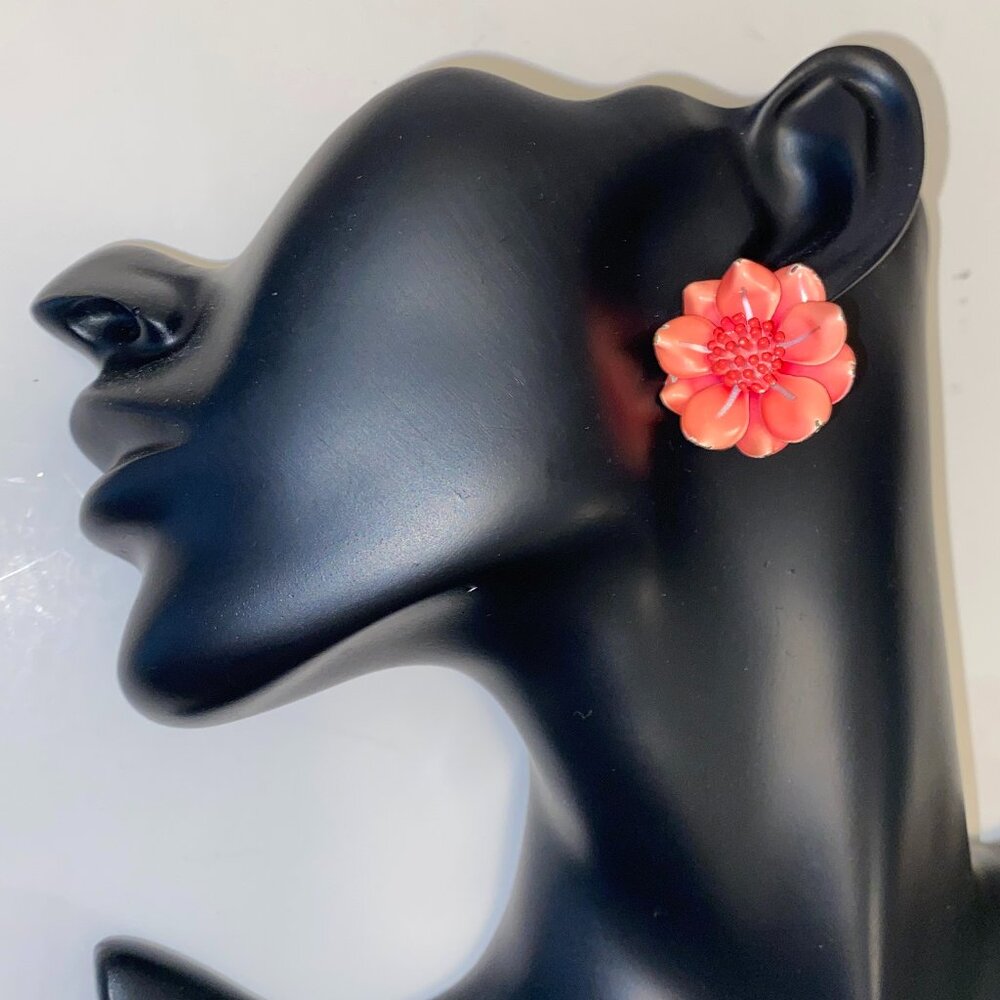 Vintage Enamel on Metal Earrings Clips Coral Peach Large Flower Jewelry *read*